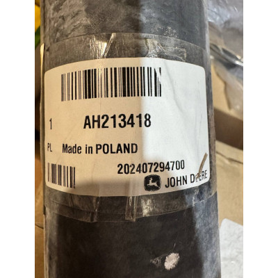Патрубок радіатора верхній AH213418 John Deere Патрубок радіатора верхній AH213418 John Deere
